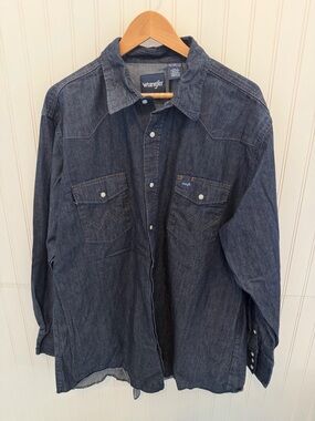 Men’s Wrangler Navy Blue Denim Western Shirt with Logo Patch 2XLT